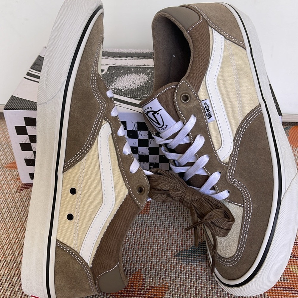 Vans WMNS Rowan Walnut
VN0A5JIC1NU
Sneakers - Picture 11 of 16